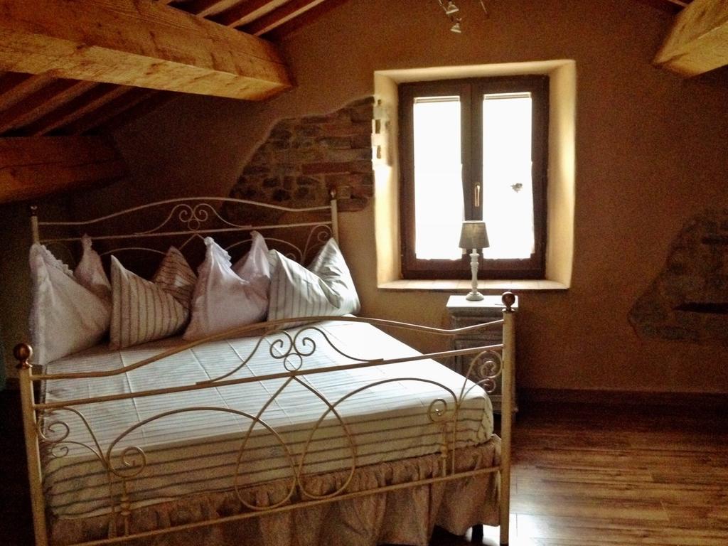 Casale Delle Rondini Bed & Breakfast Tolentino Phòng bức ảnh